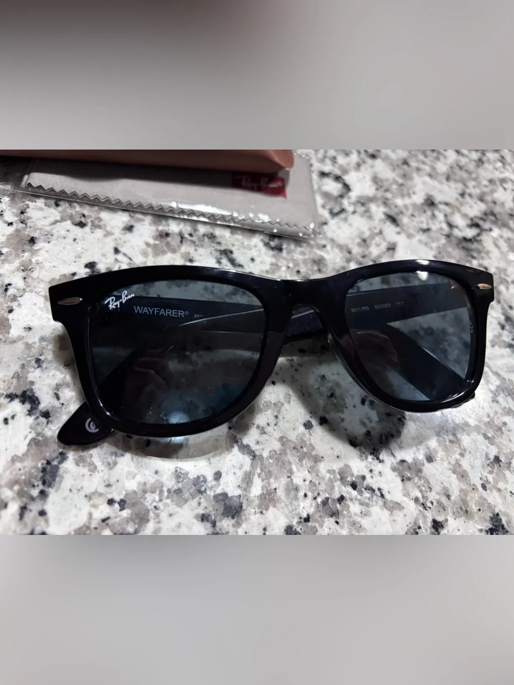 Ray-Ban Black Wayfarer-Style Men’s Sunglasses
